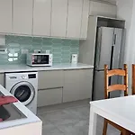 A Spacious Room Near The City Center
