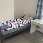 A Spacious Room Near The City Center