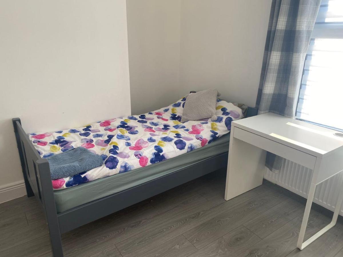 A Spacious Near The Center * Dublin